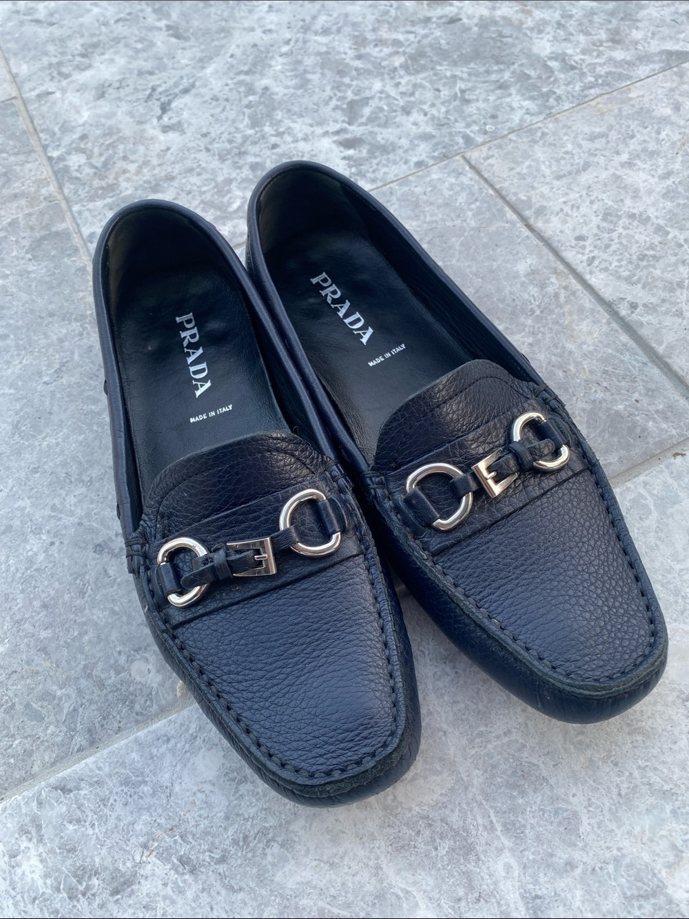 Prada Black Leather so WoMen’s Loafers with Silver Horsebit
